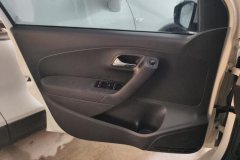 2015 Volkswagen Polo Hatchback 2014 1.6 AT Comfort #7