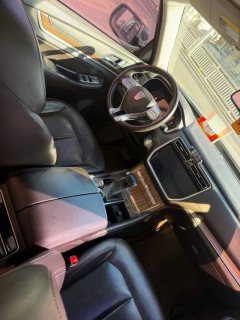 2018 Roewe RX8 2018 2.0T AT 30TSmart ConnectnetSupreme4WD #9