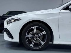 2022 Mercedes-Benz A-Class 2023 1.3T AT A 200 L Fashion #8