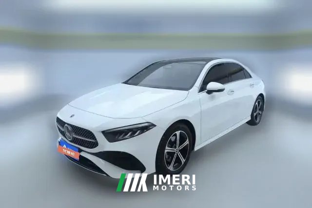 2023 Mercedes-Benz A-Class 2023 1.3T AT A 200 L Fashion