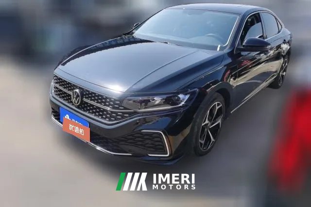 2024 Volkswagen Passat 2024 380TSI Dragon Soaring in the Starry SkyEdition