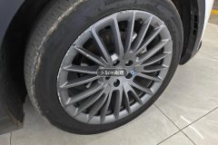 Right Front Wheel Hub