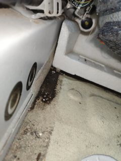მარცხენა წინა Floor Sound Seal