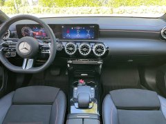 2024 Mercedes-Benz A-Class 2023 1.3T AT A 200 L Fashion #15