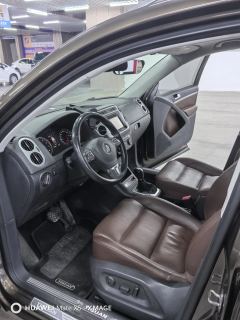 2016 Volkswagen Tiguan 2016 1.8T AT 300TSILuxury FWD #9