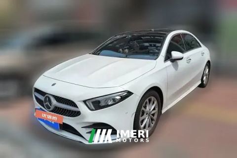 2022 Mercedes-Benz A-Class 2022 Facelift 1.3T AT A 200 L Sportsedan chairFashion