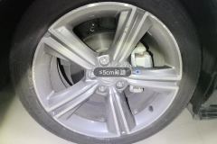 Right Front Wheel Hub