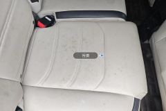 მარჯვენა უკანა Seat
