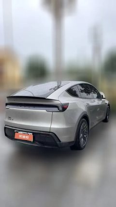2025 Tesla Model Y L 2025 Long Range AWD Edition #5