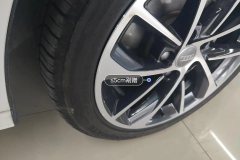 Right Front Wheel Hub