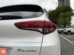 2016 Hyundai Tucson 2015 1.6T AT SmartFWD #24