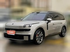 2025 Lynk & Co Lynk & Co 900 2025 2.0T Ultra #1