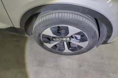 Right Front Wheel Hub
