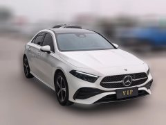 2023 Mercedes-Benz A-Class 2023 1.3T AT A 200 L Fashion #3
