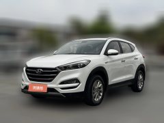 2016 Hyundai Tucson 2015 1.6T AT SmartFWD #1