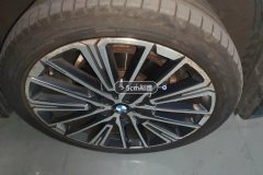 Right Front Wheel Hub