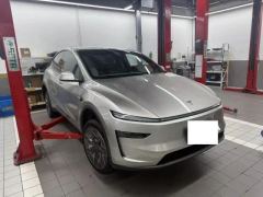 2025 Tesla Model Y L 2025 Long Range AWD Edition #8