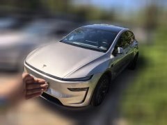 2026 Tesla Model Y L 2025 Long Range AWD Edition #1