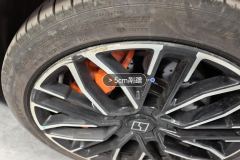Right Front Wheel Hub