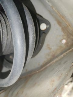 Left Front Shock Absorber Mount