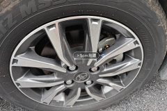 Right Front Wheel Hub