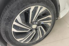 Right Front Wheel Hub