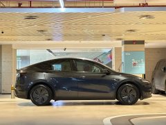 2025 Tesla Model Y 2025 rear wheel driveEdition #4
