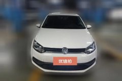 2017 Volkswagen Polo Hatchback 2016 1.4 MT Fashion #2