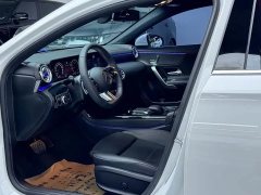2022 Mercedes-Benz A-Class 2023 1.3T AT A 200 L Fashion #9