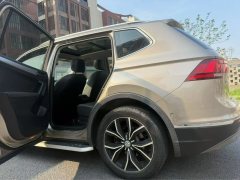 2020 Volkswagen Tiguan L 2020 2.0T AT 330TSIIntelligent movementLuxury FWD China VI #8
