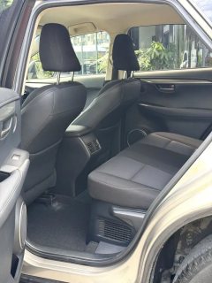 2016 Lexus NX 2015 2.0 AT 200Feng XingEditionFWD (Imported) #4