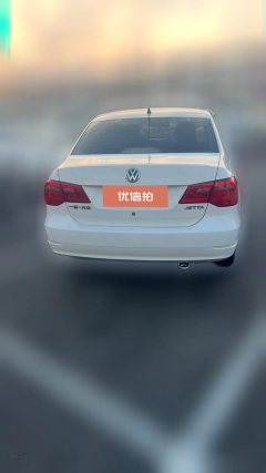 2015 Volkswagen Jetta 2013 1.6 MT Fashion #3
