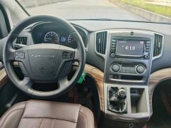 2022 Dongfeng Fengxing Lingzhi Plus 2022 travelEdition 2.0L MT Luxury 9Seat #13