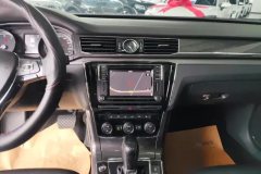 2017 Volkswagen Passat 2017 1.8T AT 330TSIYu ZunEdition #13