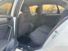 2017 Volkswagen Bora Sedan 2016 1.6 MT Fashion #6