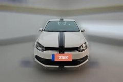 2016 Volkswagen Polo Hatchback 2016 1.4 MT Fashion #2