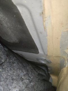 Прав. Задн. Floor Sound Seal