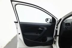 2016 Volkswagen Polo Hatchback 2016 1.4 MT Fashion #11