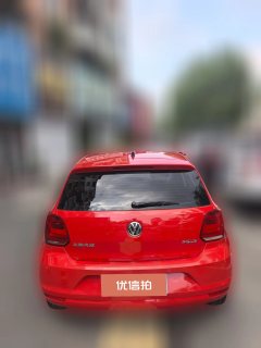 2016 Volkswagen Polo Hatchback 2014 1.4 MT Fashion #3