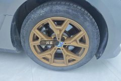 Right Front Wheel Hub