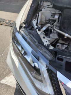 Right Front Headlight