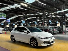 2026 Volkswagen Golf 2025 300TSI Pro #3