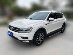 2017 Volkswagen Tiguan L 2017 1.8T AT 330TSILuxury FWD #1