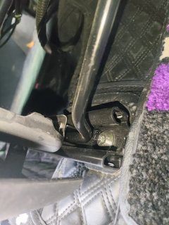 Passenger Seat Rail & Frame