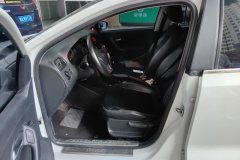 2019 Volkswagen Polo Hatchback 2018 1.5 AT Safe driving #9
