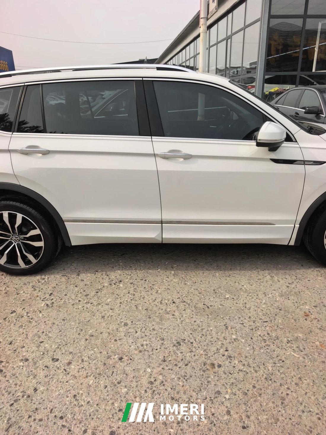 2021 Volkswagen Tiguan L 2021 2.0T AT 330TSI R-LineEnjoy moreEditionFWD