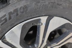 Right Front Wheel Hub
