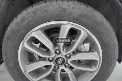 Right Front Wheel Hub