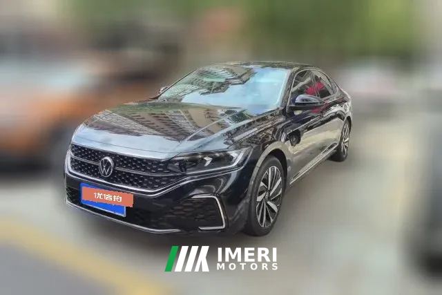 2022 Volkswagen Passat 2022 2.0T AT 330TSI starry skyElite