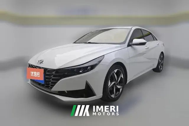 2024 Hyundai Elantra Sedan 2022 1.5L CVTAT LUXPremium